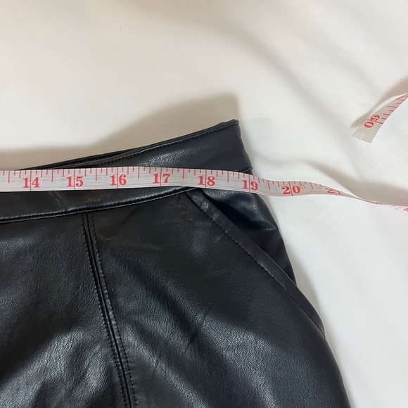 Cleo Soft Faux Leather Midi Skirt Black Size 16 - Picture 13 of 14